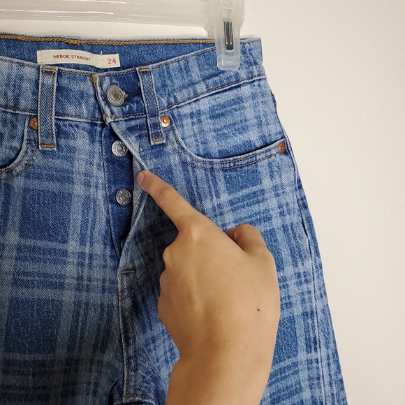 Levi's x Free People Blue Plaid Print High Rise Button Fly Wedgie Straight Jeans - Picture 6 of 13